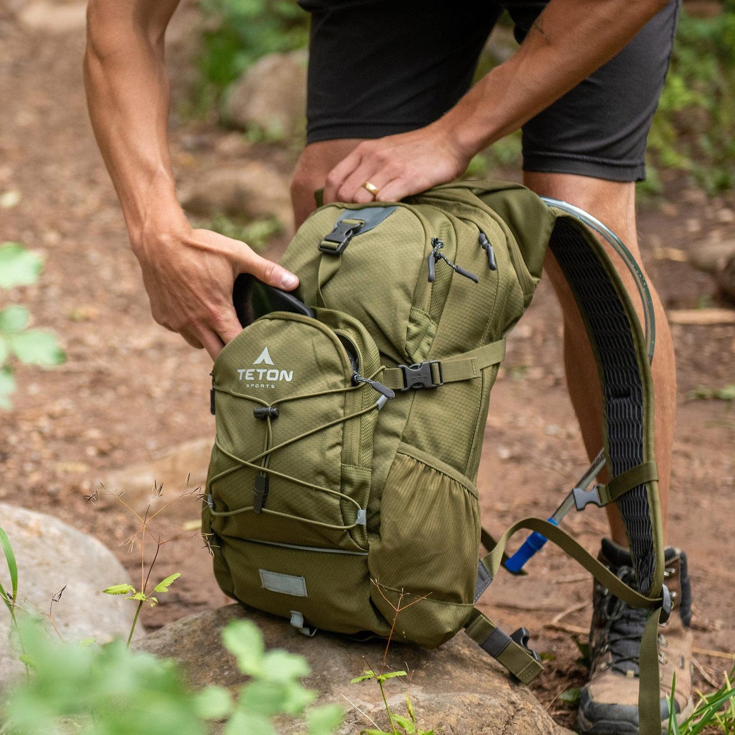Mochila de Ataque Oasis 18L con Bolsa de Agua de 2L TETON - Estaca Outdoors