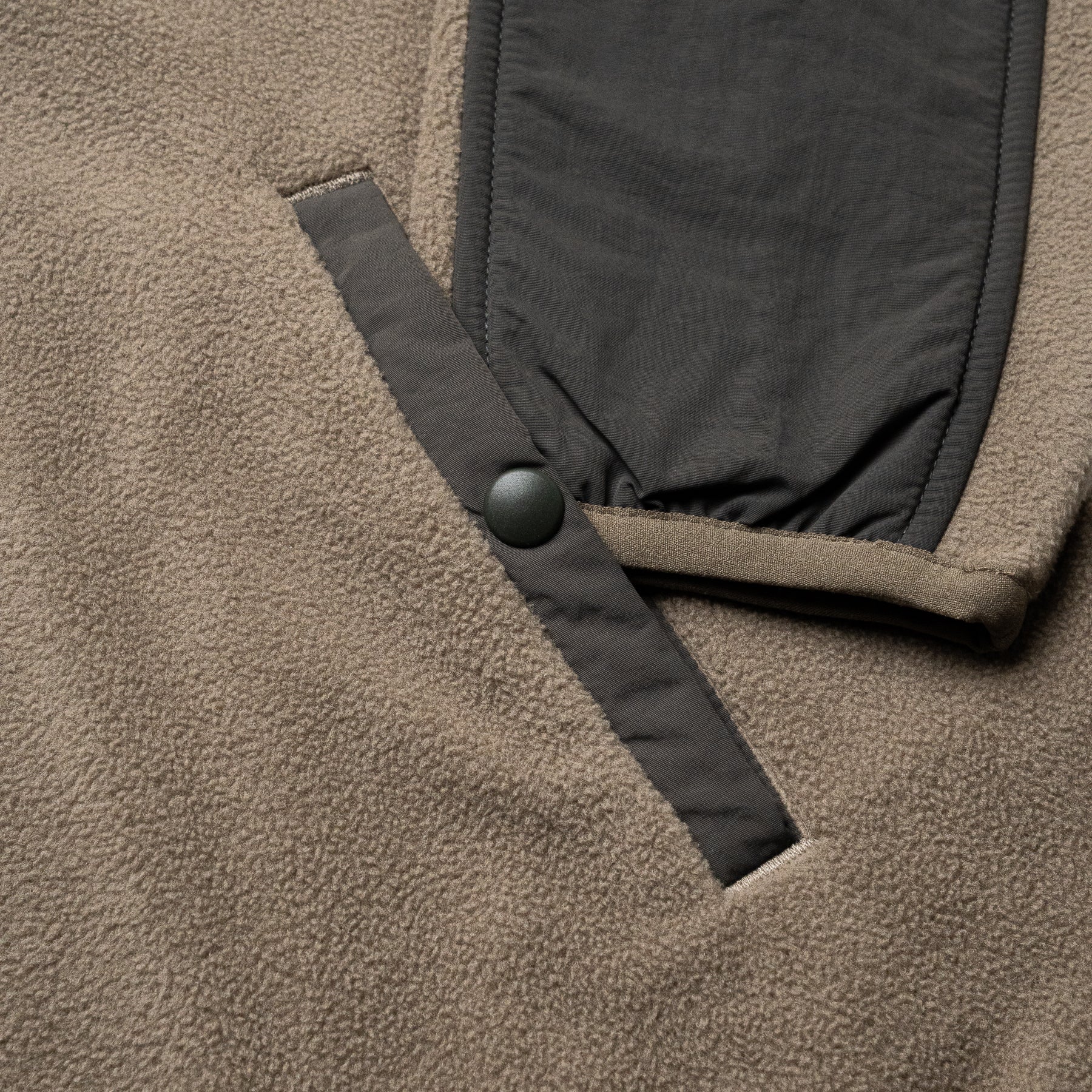 Chamarra El Bardo Polar Fleece ATAJO