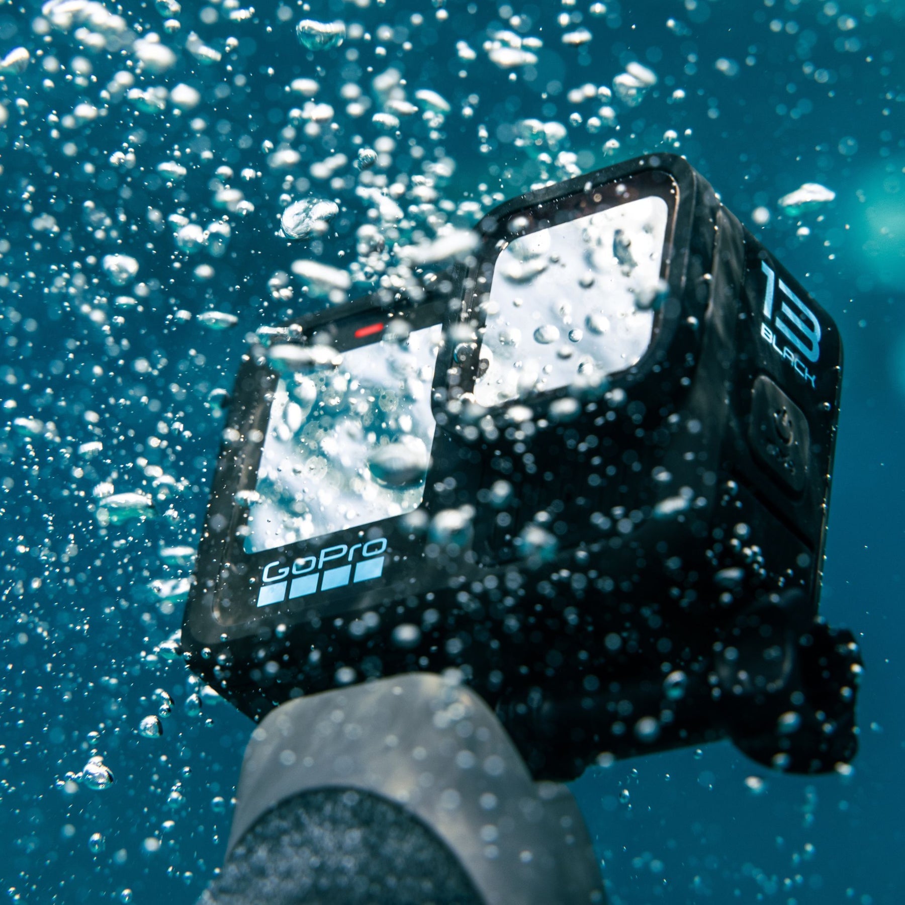 Cámara GoPro HERO 13 BLACK 5.3K ESPECIAL BUNDLE - Estaca Outdoors