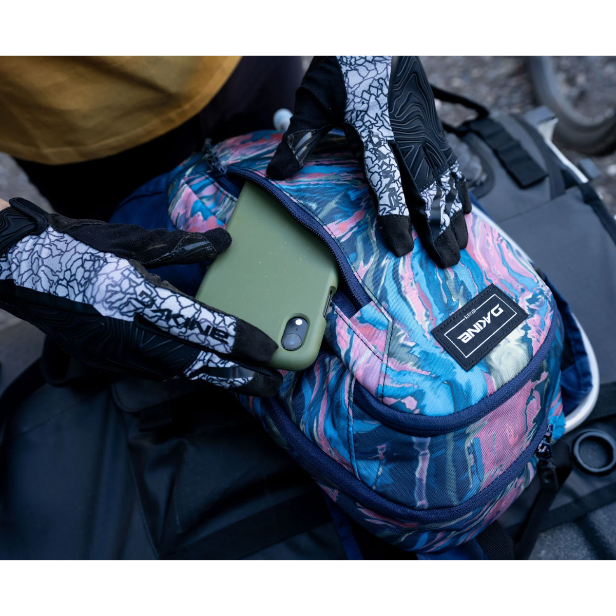 Mochila De Hidratacion Shuttle 6L Dakine