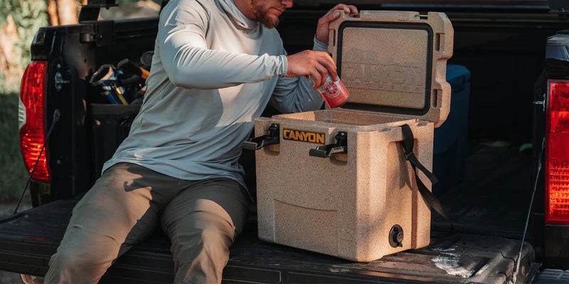 Hielera Rígida Outfitter 22QT V2 Canyon