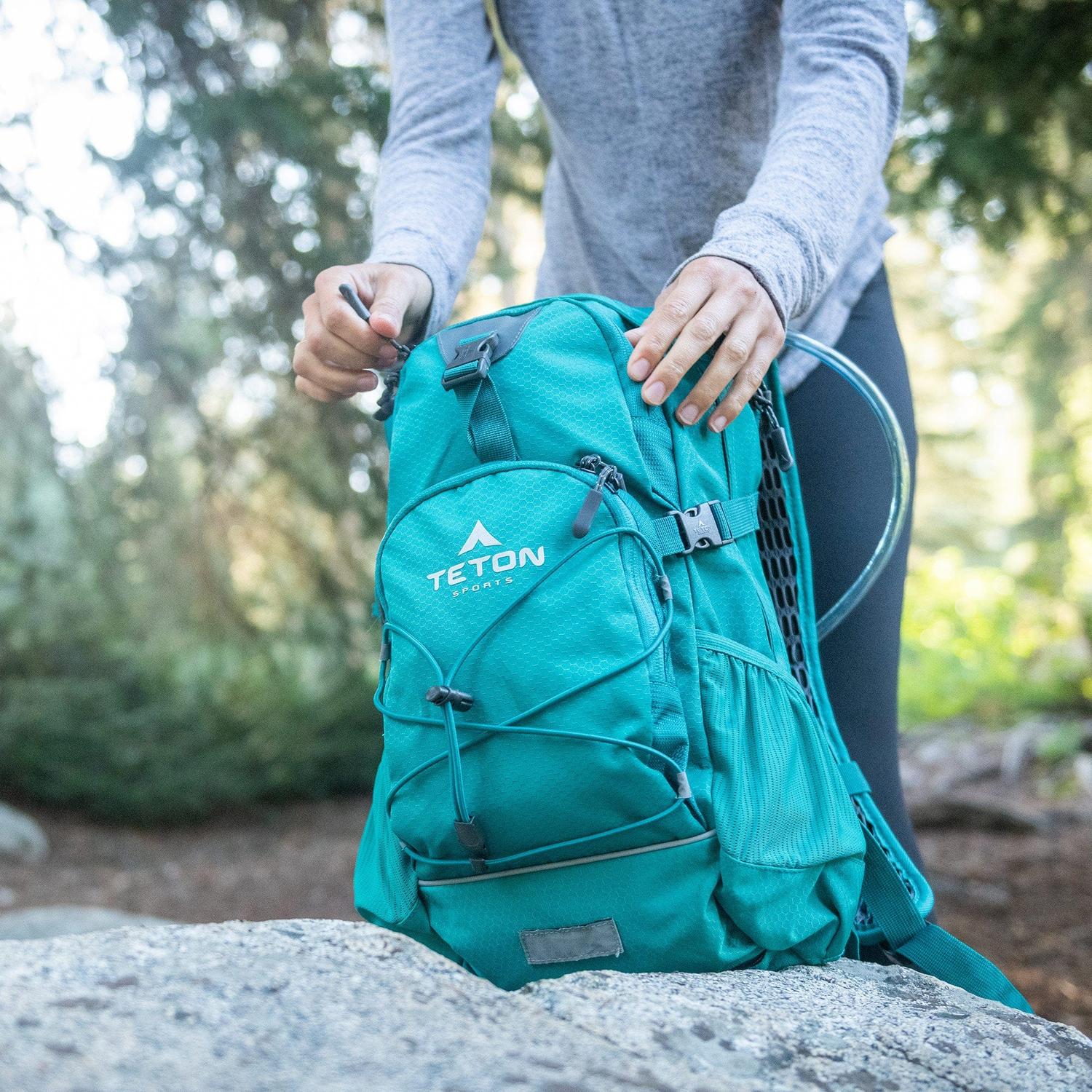 Mochila de Ataque Oasis 18L con Bolsa de Agua de 2L TETON - Estaca Outdoors