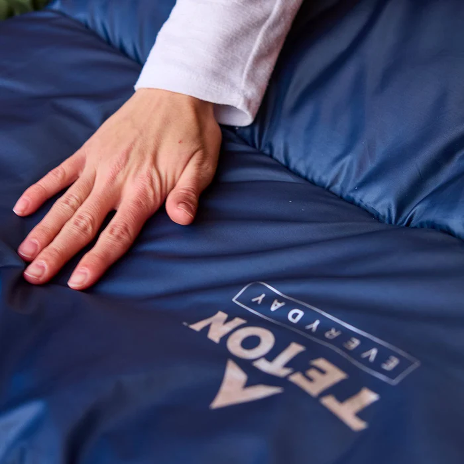 png_1500x1500_64008750